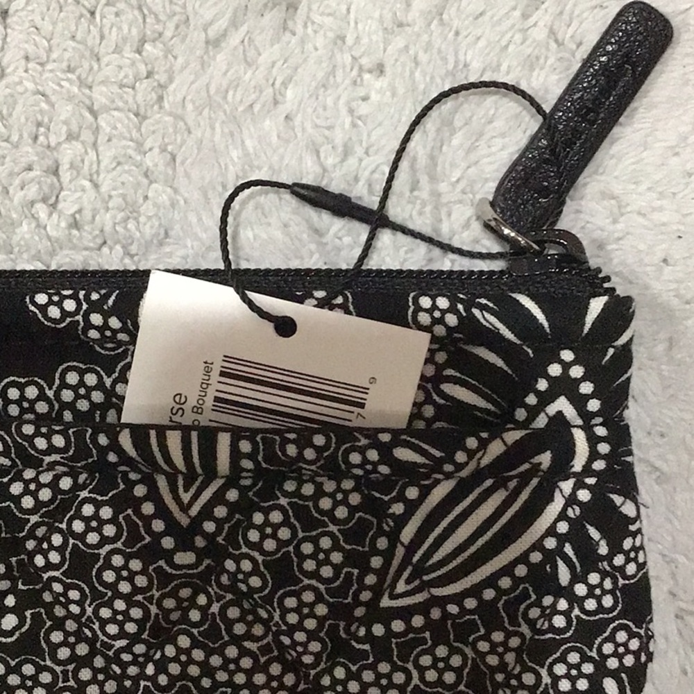 Vera Bradley NWT coin purse in blanco bouquet pattern - Picture 4 of 9